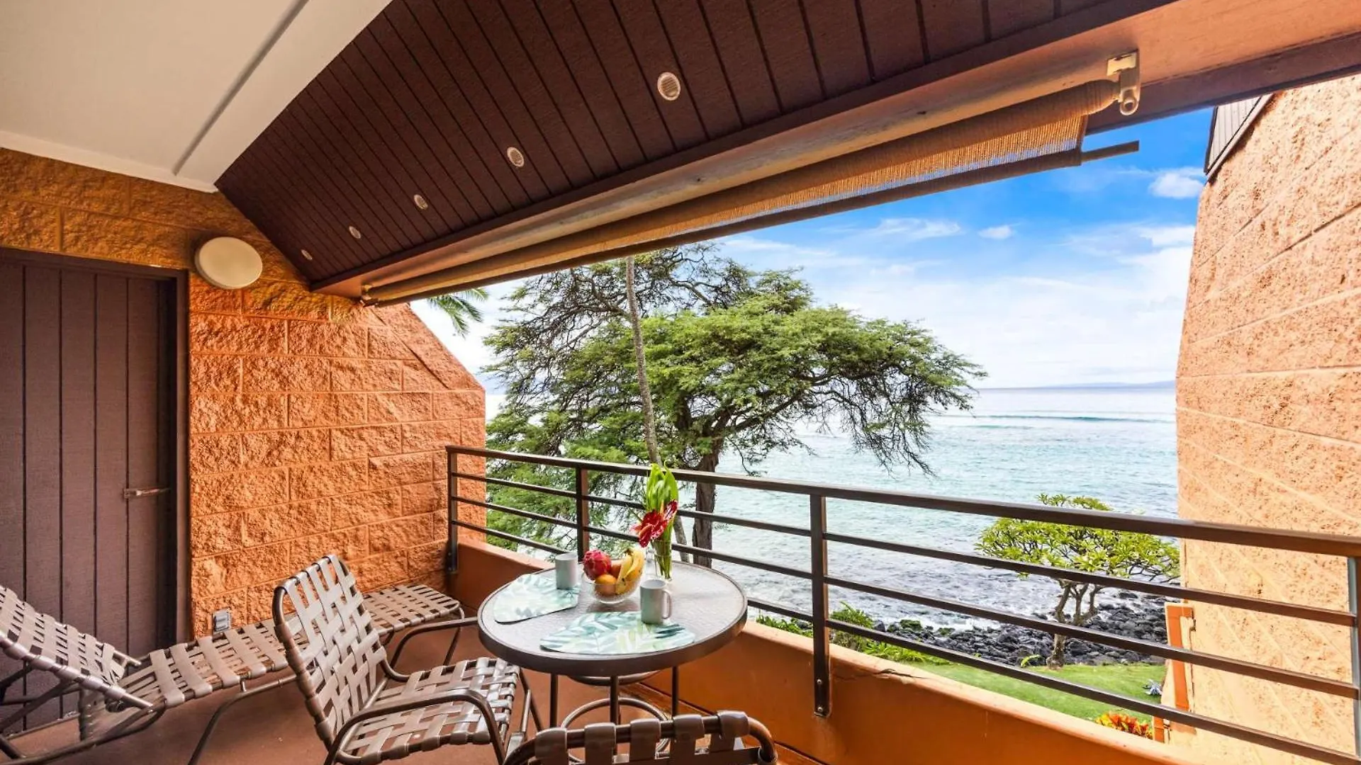 Kuleana Club #721 Oceanfront - 1 Bedroom & 1 Bathroom - 3Rd Floor Kahana